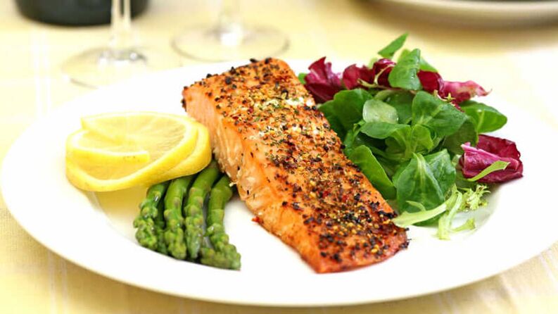Fish with herbs and asparagus on the diet menu for diabetes