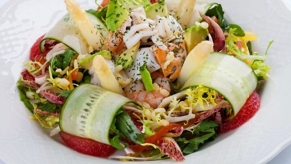 When following the Dukan Diet Rotation phase, it is recommended to eat seafood salad